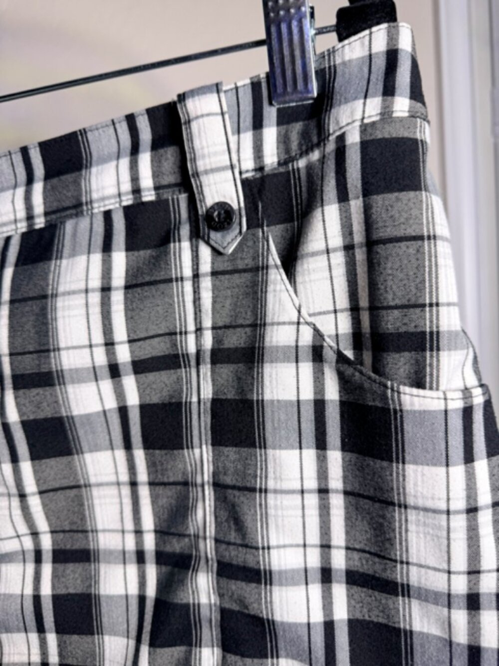 IZOD Golf Plaid Athletic Skort, Size 10 - Picture 6 of 8
